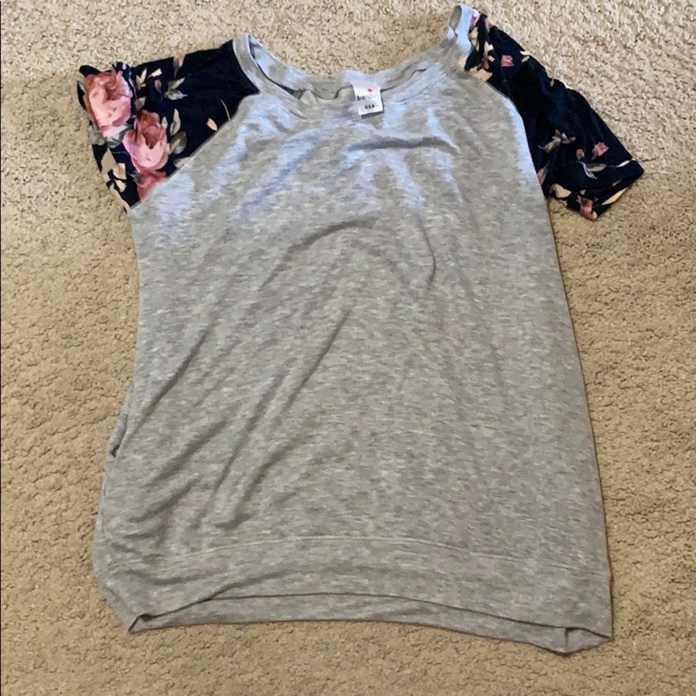 Short sleeve shirt